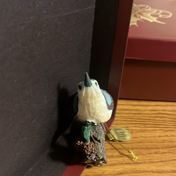 The Danbury mint Christmas ornament - nut hatch Bird - Picture 4 of 5